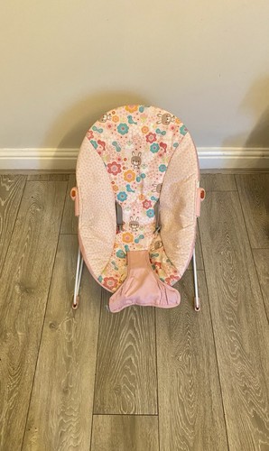 Pink baby chair - chair/, bouncer
